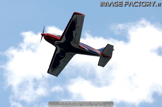 2007-05-06 1682 Pallanza Airshow - Pioneer Team